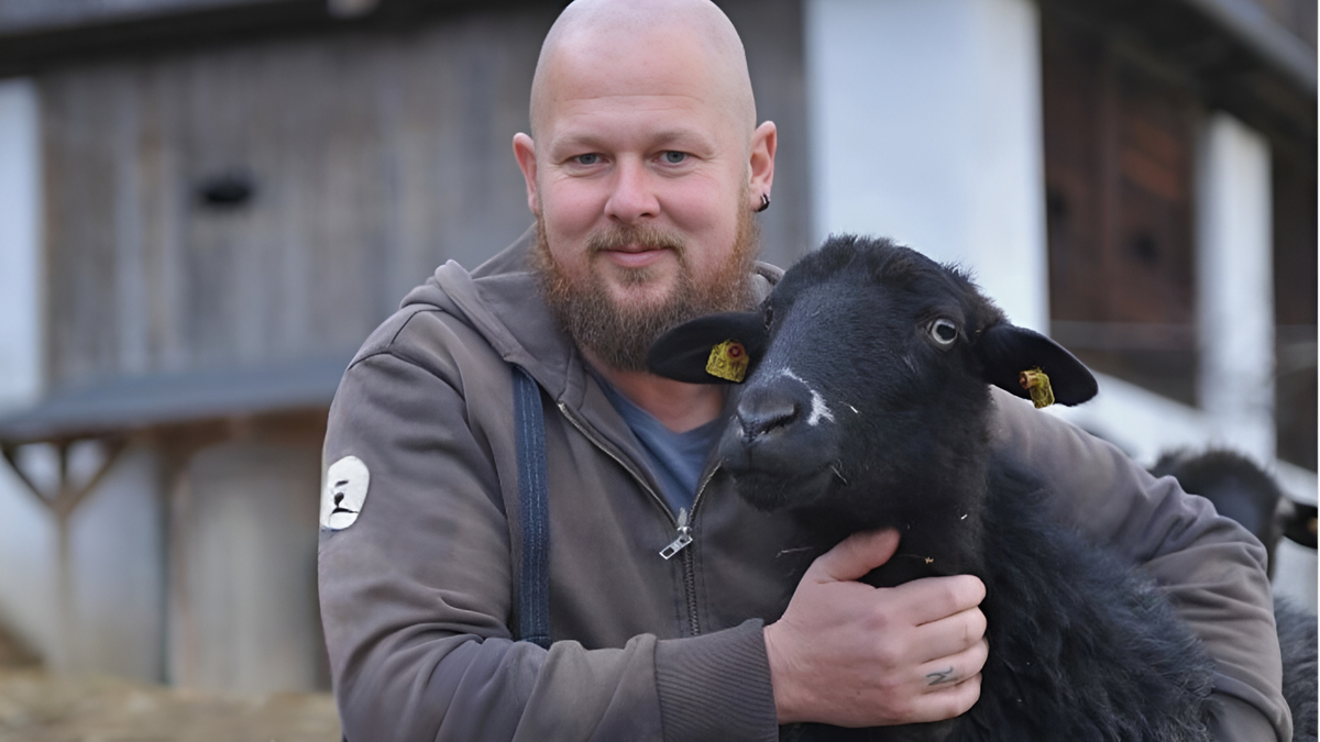 Jochen Lobenwein ist Landwirt und Psychotherapeut 