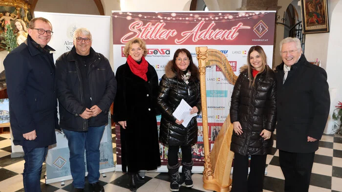 Auf besondere Klänge durfte man sich am Wochenende freuen, denn am 1. Adventsonntag fand der „Stille Advent“, organisiert von Richi Di Bernardo und Wolfgang König in der Stadtpfarrkirche „Maria im Dorn“ in Feldkirchen statt.