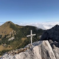 Das Kreuz steht jetzt auf der Edelweißspitze in den Karawanken