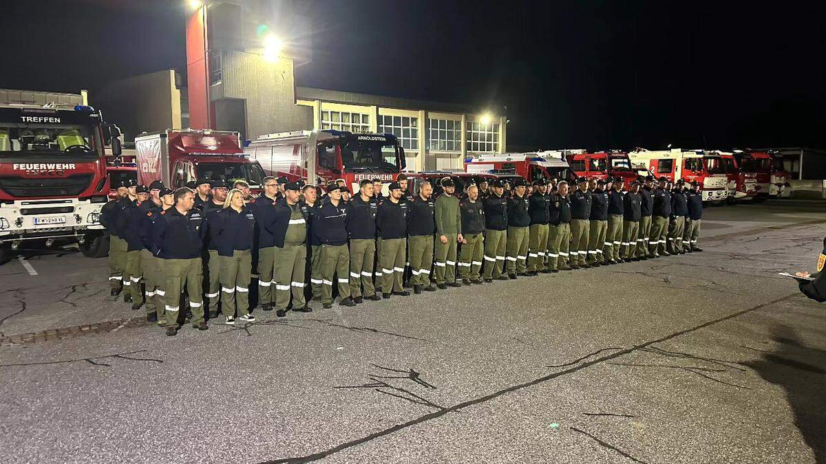 Rund 100 Kameradinnen und Kameraden stellen sich in den Katastrophen-Einsatz