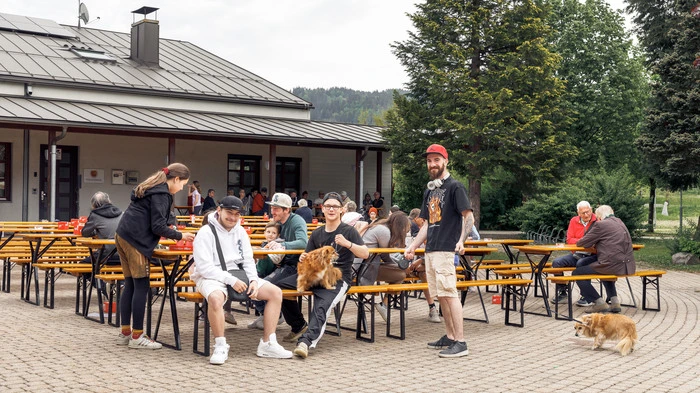 Klicken Sie sich durch die besten Fotos der Feiern in Landskron, am Wasenboden und in der Perau!