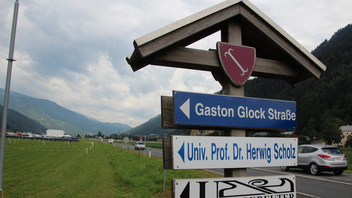Nach Waffenproduzent Glock wurde in Treffen 2013 eine eigene Straße benannt