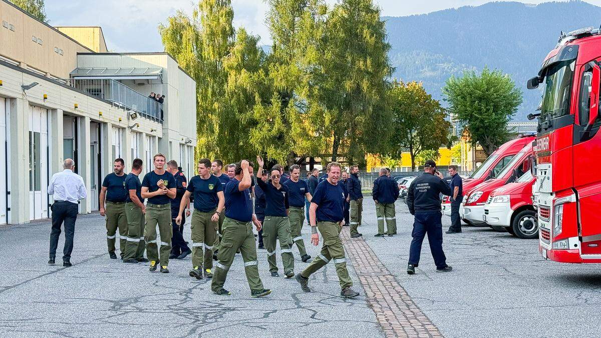 Aus dem Raum Villach und Hermagor waren knapp 100 Einsatzkräfte dabei