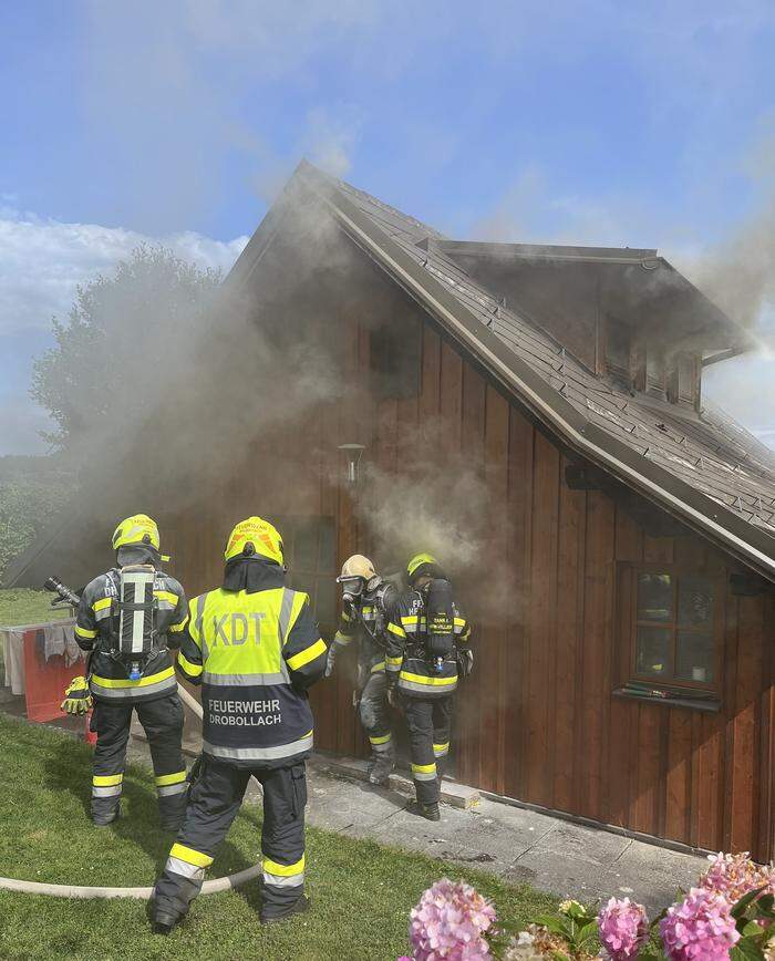 Verletzt wurde bei dem Einsatz niemand, die Brandursache ist unklar