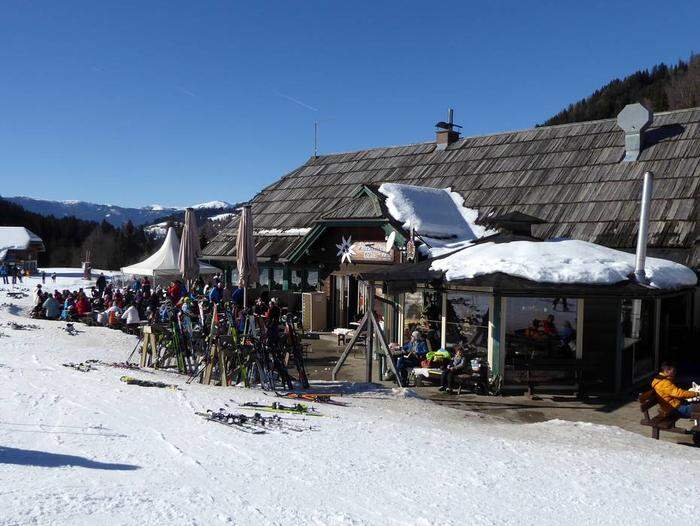 Das Gipfelhaus wird am Freitag mit sieben Mitarbeitern in die Wintersaison starten