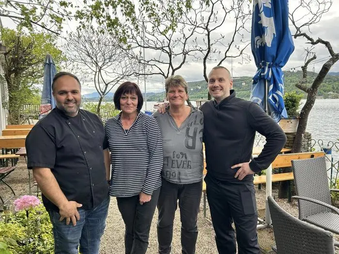 Angelique Majer (zweite von links) mit Team