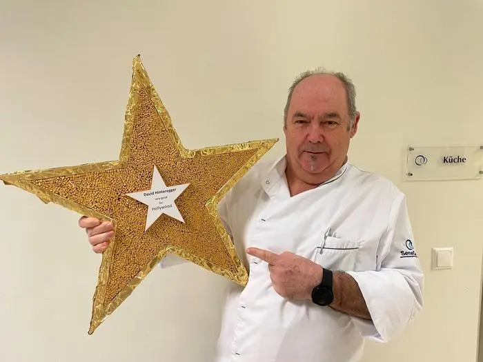 Hinteregger mit seinem „TV-Stern“ 