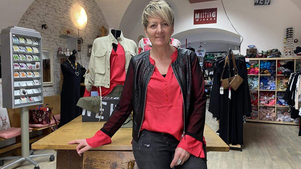 Waltraud Ehrlich in ihrer Boutique „Crash“