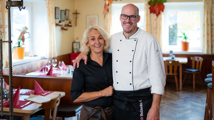 Das Wirtepaar Isabella und Alexander Jamnig vom Gasthof Petzenblick-Jamnig
