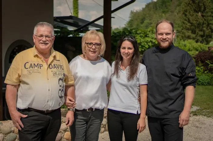 Von links: Rudolf Katschnig senior mit seiner Frau Sieglinde sowie Sandra und Rudolf Katschnig 