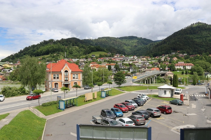 Blick auf Dravograd (Partnergemeinde) und die Draubrücke
