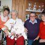 Jubilarin Juliane Rauter mit ihren Kindern Christine (80), Alfred (77) und Juliane (84) (von links) an ihrem 102. Geburtstag, den sie am 6. Februar feierte