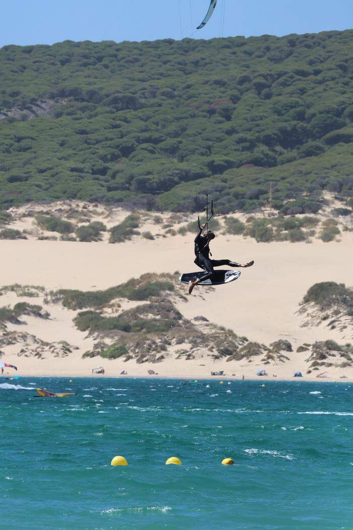 Johannes Sarny beim Kitesurfen