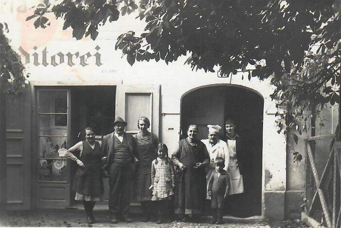 Sternweiss-Team mit Franz Sternweiss um 1920