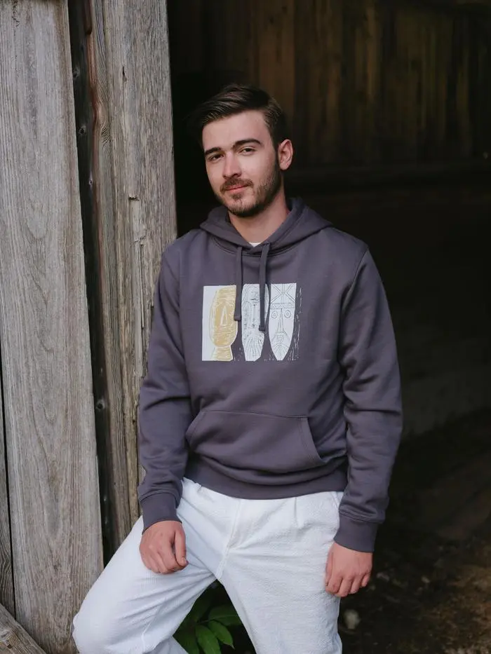 Unisex-Hoodie mit dem Werner Berg-Motiv „Masken“