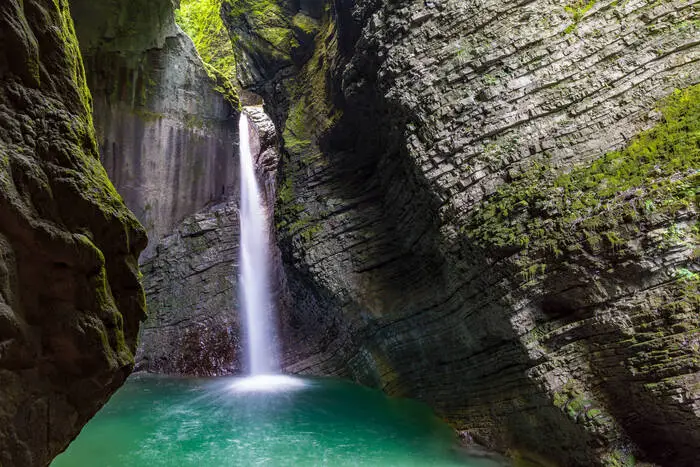 Der Kozjak-Wasserfall 