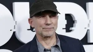 Der Simon McBurney 