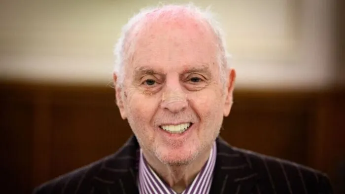 Barenboim erlitt einen Schwächeanfall in Deutschland