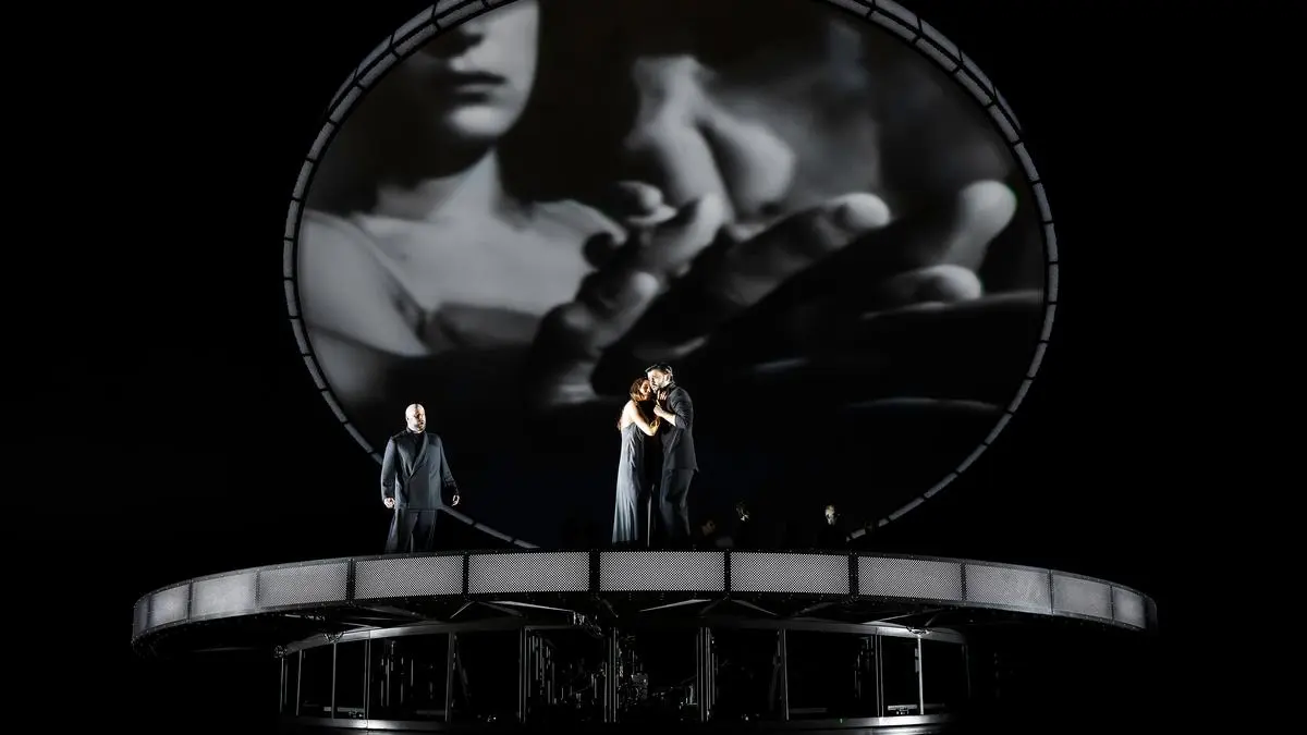 Eine der beiden Machtsphären/Drehbühnen im Großen Festspielhaus