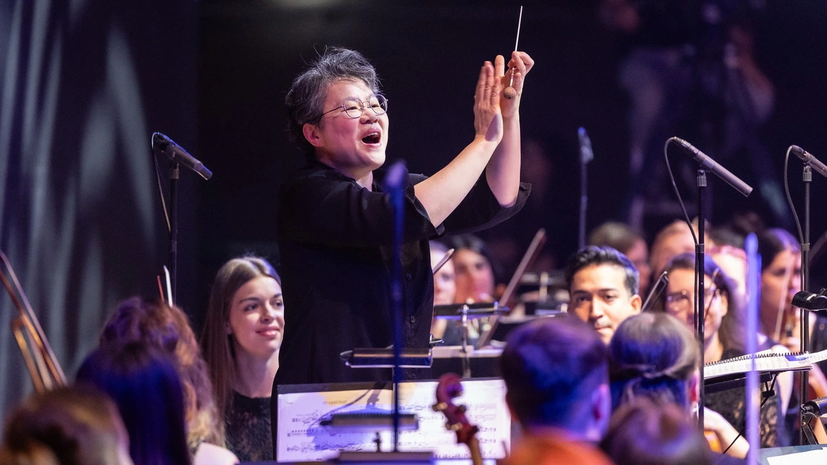 Mei-Ann Chen wird Gustav Mahlers Symphonie Nr. 2 dirigieren