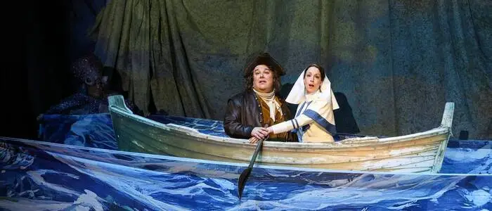 Timothy Fallon und Johanna Arrouas in der Volksoper