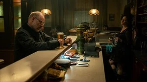 Simon Schwarz als Pirker und Julia Cencig als Wirtin Herthale 