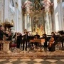 Sandro Roy und das „Orchestra l’arte del mondo“