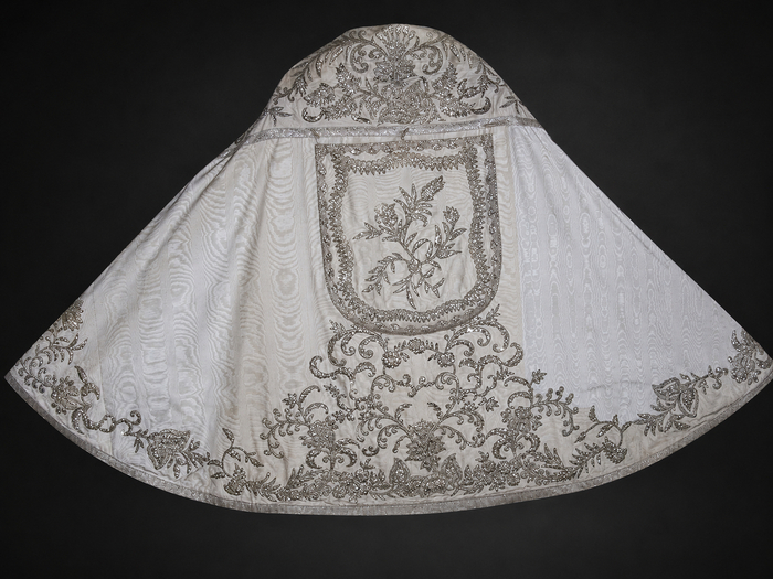 Vespermantel, entstanden aus dem Hochzeitskleid von Kaiserin Elisabeth