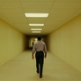 Chiwetel Ejiofor begibt sich in die surrealen „Backrooms“ seines Möbelhauses
