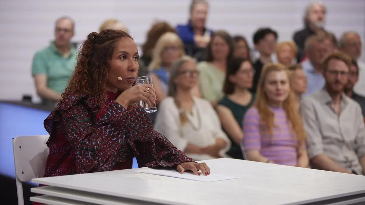 49. Tage der deutschsprachigen Literatur - Ingeborg-Bachmann-Preis 2025 - Lesungen und Diskussionen - 49. Tage der deutschsprachigen Literatur 2025, Ingeborg-Bachmann-Preis Tag 2, Lesungen und Diskussionen, Nora Osagiobare - Im Bild: Nora Osagiobare. Foto: ORF/ORF - Kärnten/Johannes Puch. Veröffentlichung honorarfrei nur für redaktionelle Berichterstattung in Sendungszusammenhang und mit Copyrightangabe. Kontakt: foto@orf.at