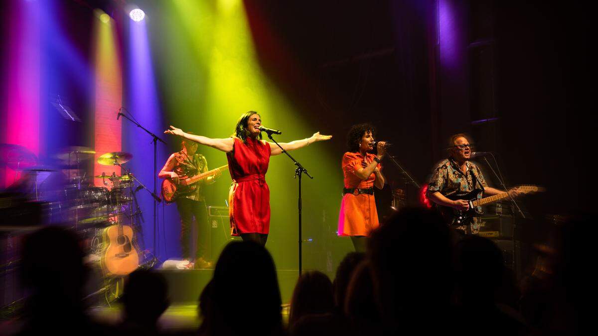 Die Schick Sisters mit der Opus Band im Grazer Orpheum