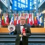 Peter Klien reiste für die Spezialsendung ins EU-Parlament. Wen er dort besuchte, liegt auf der Hand.