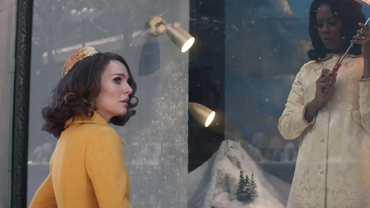 Natalie Portman und Moses Ingram in „Lady in the Lake“, abrufbar auf Apple TV+