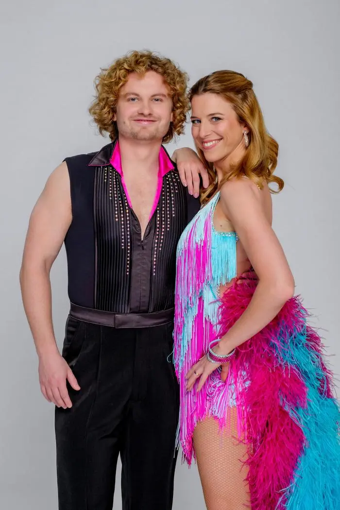 Die neuen „Dancing Stars“ erstmals im Tanz-Outfit - Live-Shows ab 14. März in ORF 1 und auf ORF ON; „Dancing Stars – Die Promis sind startklar!“ schon am 7. März - Nachdem die zehn neuen „Dancing Stars“ die ersten Proben erfolgreich hinter sich und ihre Köpfe mit den ersten Tanzschritten zum Rauchen gebracht haben, schlüpfen sie nun in ihre Tanz-Outfits. So können die Promis der 16. Staffel des ORF-Events Jury und Publikum nicht nur mit ihrem tänzerischen Talent überzeugen, sondern auch mit den passenden Tanzkleidung glänzen. - Im Bild: Paulus Bohl, Catharina Malek. Foto: ORF/Hans Leitner. Veröffentlichung honorarfrei nur für redaktionelle Berichterstattung in Sendungszusammenhang und mit Copyrightangabe. Kontakt: foto@orf.at