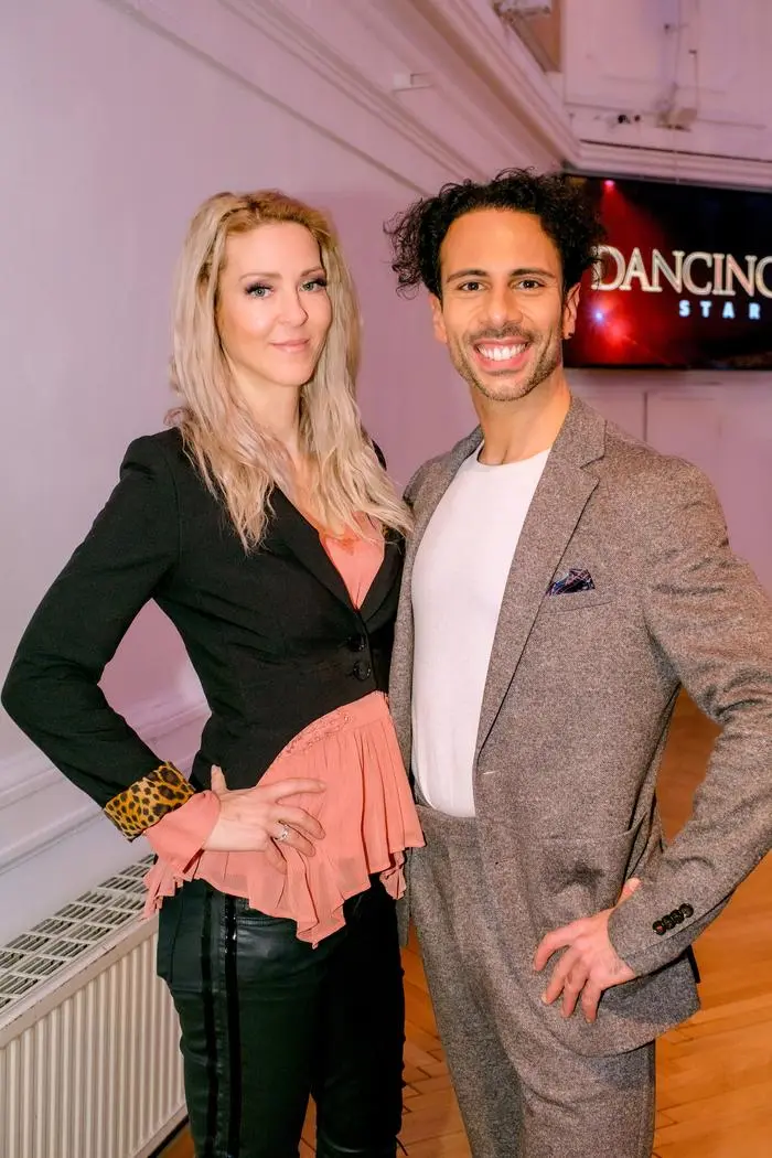 Kick-off zum ORF-1-Event „Dancing Stars“: Wer tanzt mit wem? - Die Tanzpaare der 16. Staffel – Start am 7. März in ORF 1 und auf ORF ON - Parkett frei für die „Dancing Stars“ – der Ballroom wird wieder eröffnet! Paulus Bohl & Catharina Malek, Julia Cencig & Patrick Seebauer, Eva Glawischnig & Dimitar Stefanin, Aaron Karl & Kateryna Mizera, Stefan Koubek & Manuela Stöckl, Simone Lugner & Danilo Campisi, Heilwig Pfanzelter & Florian Gschaider, Wolfgang „Fifi“ Pissecker & Conny Kreuter, Anna Strigl & Herbert Stanonik, Andi Wojta & Kati Kallus sind die zehn „Dancing Stars“-Paare, die ab dem 14. März 2025 freitags live um 20.15 Uhr in ORF 1 und auf ORF ON bei der 16. Staffel des ORF-1-Tanzevents alles geben, um die Jury und das Publikum mit ihren Auftritten zu begeistern. - Im Bild: Simone Lugner, Danilo Campisi. Foto: ORF/Hans Leitner. Veröffentlichung honorarfrei nur für redaktionelle Berichterstattung in Sendungszusammenhang und mit Copyrightangabe. Kontakt: foto@orf.at