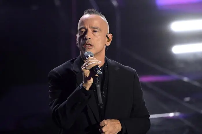 Sanremo, 74th Italian Song Festival - Third Evening Sanremo, 74th Italian Song Festival - Third Evening In the photo: Eros Ramazzotti Sanremo Italy PUBLICATIONxNOTxINxFRAxESPxUKxUSAxBELxPOL Copyright: xIPA/ABACAx