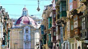 Die typischen Balkone auf Malta