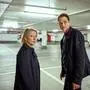 Tatort - Trotzdem - Der Suizid des 25-jährigen Häftlings Lenni stürzt nicht nur seine Schwestern Maria und Lisa in tiefe Verzweiflung. Beide haben seit Lennis Verhaftung versucht, seine Unschuld an dem gewaltsamen Tod einer jungen Frau vor drei Jahren zu beweisen. Alle im Knast mochten Lenni und selbst Dr. Kaiser, Chef der Nürnberger Polizei, hatte insgeheim Zweifel an Lennis Schuld. Kurz nach seinem Selbstmord kommt es zu einem weiteren Todesfall: Diesmal sind Karl Dellmann und seine Frau Katja sowie ihre Familie unmittelbar betroffen. Lennis Tod löst eine Serie an tödlichen Ereignissen aus, an dessen Ende sich zwei Familien gegenüberstehen, vereint in Trauer und Verlust, getrennt durch Wut und Schuld. Die Ermittler müssen versuchen, die Serie zu stoppen, die eine Spur der Zerstörung und des Todes in Nürnberg zurücklässt. - Im Bild: Paula Ringelhahn (Dagmar Manzel) und Felix Voss (Fabian Hinrichs) in der Tiefgarage. Foto: ORF/BR/Hager Moss Film/Bernd Schuller. Veröffentlichung honorarfrei nur für redaktionelle Berichterstattung in Sendungszusammenhang und mit Copyrightangabe. Kontakt: foto@orf.at