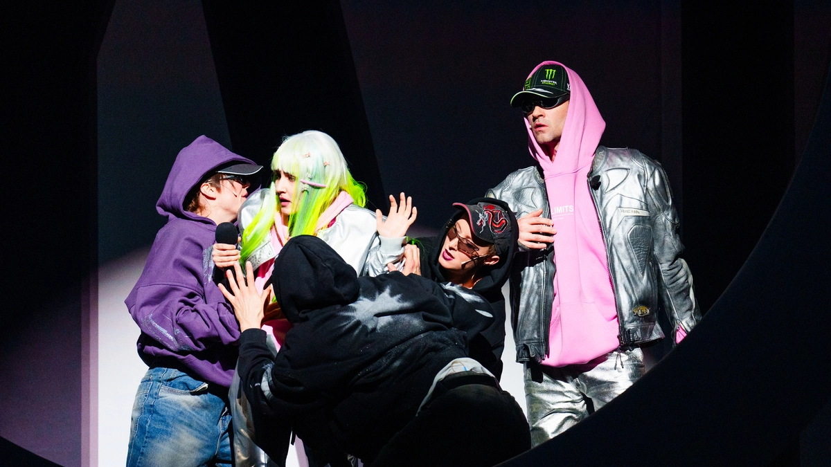 Anna Rausch, Luiza Monteiro, Sarah Sophia Meyer und Tim Breyvogel