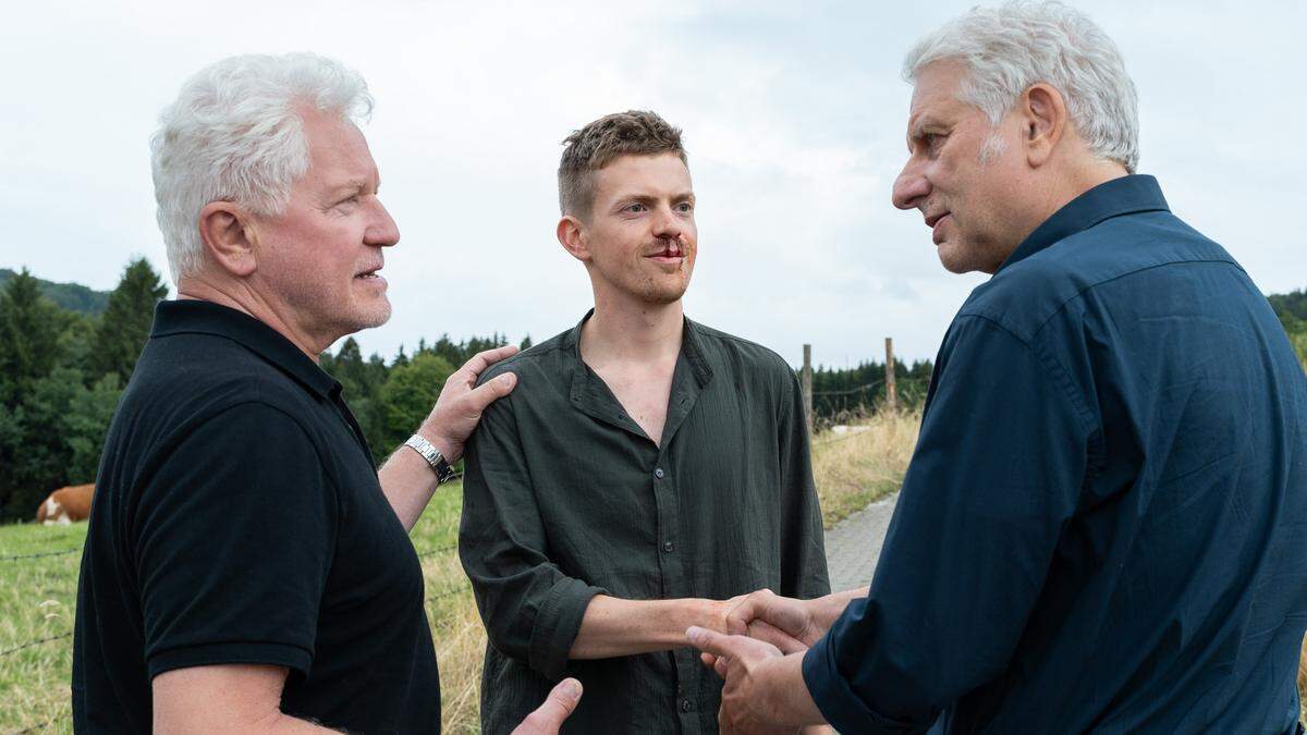 Kurz vor dem Ende ihrer Krimi-Karriere boten die Kommissare Ivo Batic (Miroslav Nemec) und Franz Leitmayr (Udo Wachtveitl) ihrem Kalli Hammermann (Ferdinand Hofer) das Du-Wort an. 