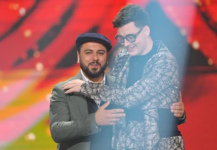 Die große Chance - Let's sing and dance - Die letzten zehn Acts beweisen im dritten Semi-Finale ihr Talent! Aber können sie ihre Performance der Casting-Runde tatsächlich noch steigern und die Jury, aber vor allem das votende TV-Publikum überzeugen, um ins Finale zu kommen und eventuell sogar als 