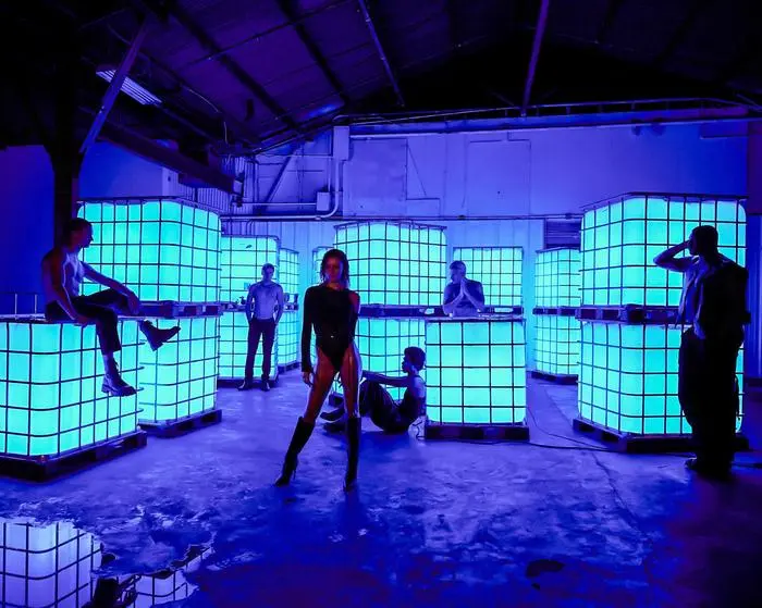 ACHTUNG: SPERRFRIST FÜR ALLE MEDIEN (FERNSEHEN, RADIO, INTERNET, TELETEXT UND PRINT) BIS FREITAG, 1. MÄRZ 2024, 7.40 UHR BEACHTEN! - Eurovision Song Contest 2024: Unser Song für Malmö – Kaleen tritt mit „We Will Rave“ an - Veröffentlichung des österreichischen ESC-Beitrags am 1. März - Kaleen vertritt Österreich beim „Eurovision Song Contest 2024“ in Malmö, wo sie mit dem techno-inspirierten Pop-Track „We Will Rave“ an den Start geht. Sie singt am Donnerstag, dem 9. Mai 2024, in der ersten Hälfte des zweiten Semifinales um den Einzug in das Finale am 11. Mai.&nbsp;Die offizielle Radiopremiere von „We Will Rave“ findet am Freitag, dem 1. März, um 7.40 Uhr im „Ö3-Wecker“ statt.&nbsp; - Im Bild: Kaleen beim Videodreh. Foto: ORF/Rankin. Veröffentlichung honorarfrei nur für redaktionelle Berichterstattung in Sendungszusammenhang und mit Copyrightangabe. Kontakt: foto@orf.at