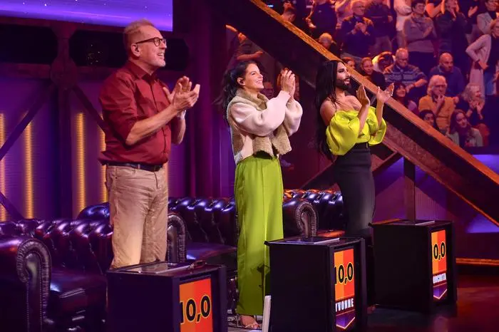 Titel: The Tribute - Die Show der Musiklegenden;
Staffel: 1;
Folge: 1;
Person: Bertram Engel; Yvonne Catterfeld; Conchita Wurst;
Copyright: Seven.One/ Julia Feldhagen;
Fotograf: Julia Feldhagen;
Bildredakteur: Nadine Vaders;
Dateiname: 2886156.jpg;
Rechtehinweis: Dieses Bild darf bis eine Woche nach Ausstrahlung honorarfrei fuer redaktionelle Zwecke und nur im Rahmen der Programmankuendigung verwendet werden. Spaetere Veroeffentlichungen sind nur nach Ruecksprache und ausdruecklicher Genehmigung der Seven.One Entertainment Group GmbH moeglich. Nicht fuer EPG! Verwendung nur mit vollstaendigem Copyrightvermerk. Das Foto darf nicht veraendert, bearbeitet und nur im Ganzen verwendet werden. Es darf nicht archiviert werden. Es darf nicht an Dritte weitergeleitet werden. Aneinanderreihung/Zusammenlegung/Kopplung von Bildern zum Zweck der Erstellung von Slide-Shows o.ä. nicht gestattet; Verbindung/Einfügen/Anfügen von Werbung nicht gestattet. 
Bei Fragen: foto@seven.one
Voraussetzung fuer die Verwendung dieser Programmdaten ist die Zustimmung zu den Allgemeinen Geschaeftsbedingungen der Presselounges der Sender der Seven.One Entertainment Group GmbH. 