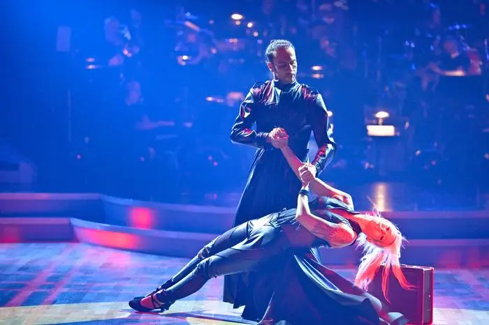 Dancing Stars - Die Show - Probe - Eines der verbliebenen drei Paare ist kurz davor, den begehrten Titel 