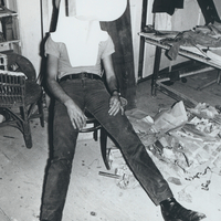 Walter Pichler, TV-Helm (tragbares Wohnzimmer), 1967/2022