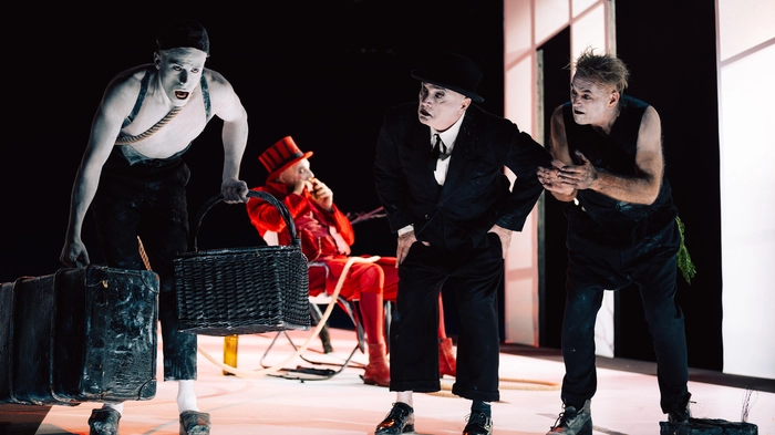 „Warten auf Godot“: Nico Dorigatti, Stefan Jürgens, Bernhard Schir und Marcus Bluhm