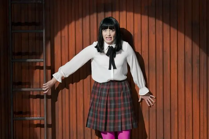 Raphaela Möstl: Zahntechnikerin mit berufstypischem Fetisch