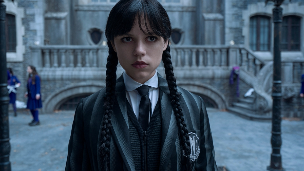 Jenna Ortega kehrt für eine zweite Staffel „Wednesday“ Anfang August zurück 