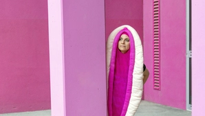 Antonia Stabinger hat mit der sprechenden Klitoris „Clit / Doris“ beim Publikum mächtig Eindruck gemacht