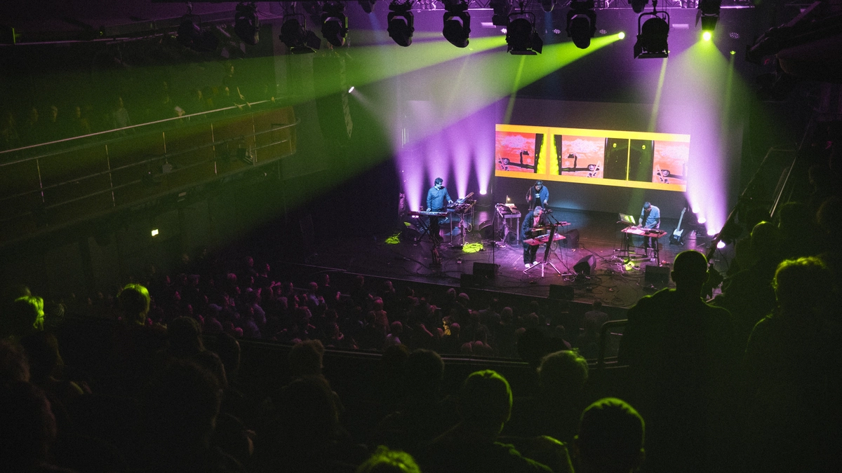 Volles Haus im Grazer Orpheum bei Cabaret Voltaire  & Co.